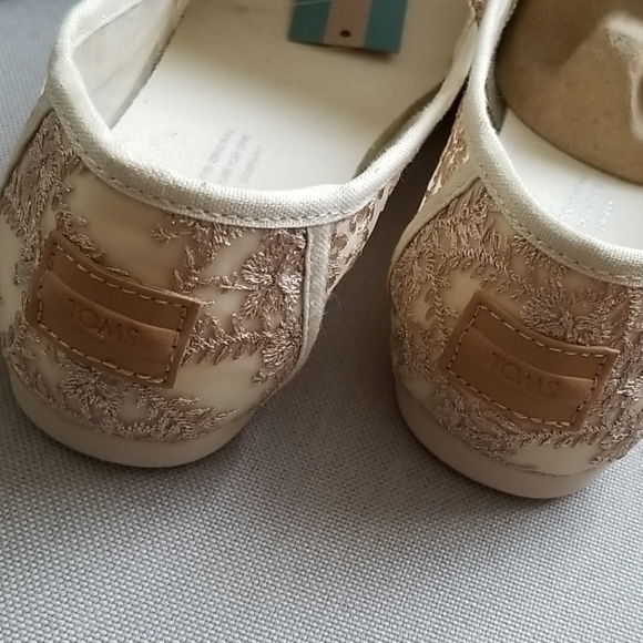 Women toms flats size 5.5 - Picture 3 of 4